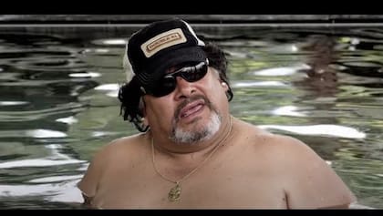 Roly Serrano como Diego Maradona en el film Giovanezza, de 2016