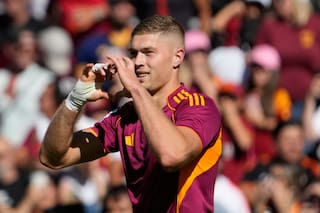 Roma vence a Verona y sube al segundo lugar en la Serie A