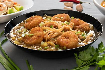 Roman Aquino lleva los langostinos a un plato japonés, El udon curry en donde los langostinos se rebozan en panko