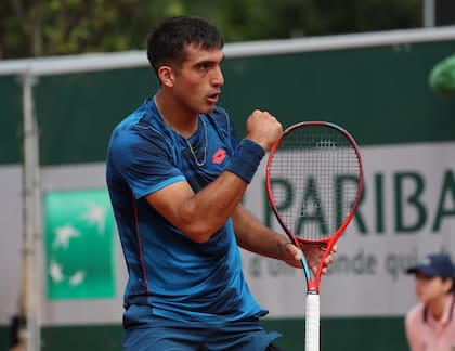 Román Burruchaga, durante la clasificación para Roland Garros 2024; el hijo del ex campeón mundial de fútbol participará en su primer cuadro principal de un torneo de Grand Slam.