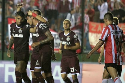 Román convirtió el gol del triunfo ante su ex club