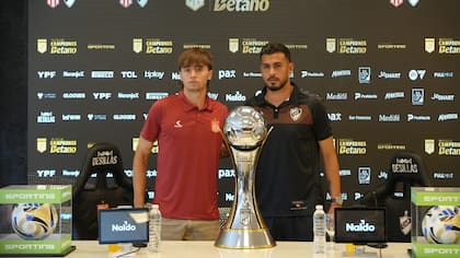 Román Gómez (Estudiantes) e Ignacio Vázquez (Platense) en la conferencia de prensa previa al Trofeo de Campeones