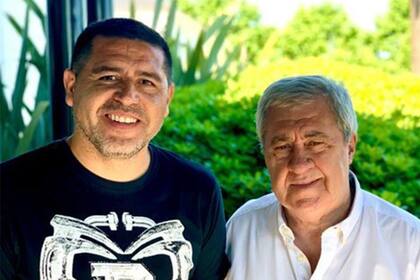 Román Riquelme y Jorge Ameal, en una foto de campaña; el presidente dijo que todo lo que pasa en el club es responsabilidad suya.