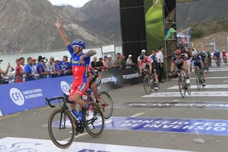Villalobos ganó la 2da etapa de la Vuelta de San Juan y domina en la general