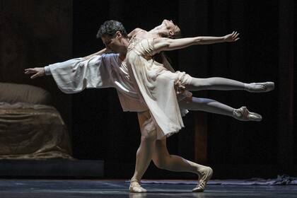 Iñaki Urlezaga con Lauren Cuthbertson (Royal Ballet de Londres), en Romeo y Julieta