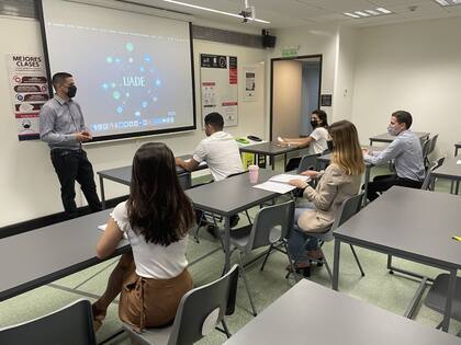 Romero en una de las aulas de la universidad