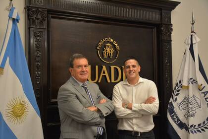 Romero junto a Héctor Masorero,  presidente del Consejo de Fundación de la UADE