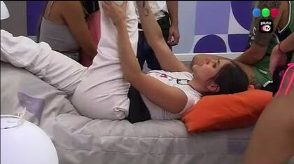 Romina se convirtió en la primera en abandonar el desafío del auto