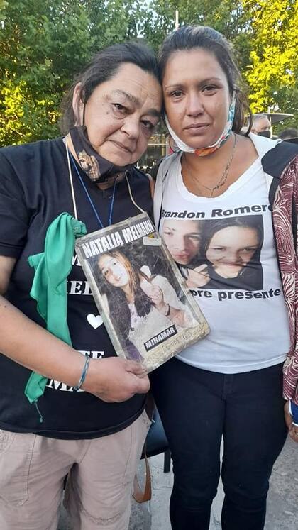 Romina Vergara recibió el apoyo de familiares de otras víctimas, como Laura Calampuca, la madre de Natalia Mellman, asesinada en 2001 en Miramar