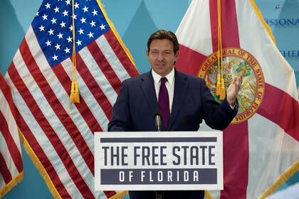 Ron DeSantis adelantó que vetará cualquier proyecto que complique la salida de una rebaja del impuesto a la propiedad