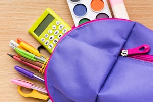 Ron DeSantis anunció que los floridanos no pagarán impuestos sobre útiles, ropa y tecnología escolar durante todo agosto