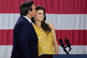 Ron DeSantis apoya a su esposa frente a una posible candidatura