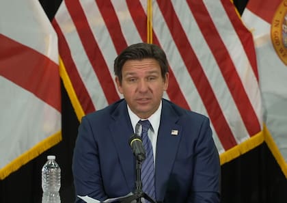 Ron DeSantis dio una conferencia de prensa el jueves 30 de enero en Palm Beach con un enfoque en la inmigración ilegal y en las remesas