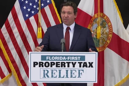 Ron DeSantis minimizó el escándalo, al describir el acuerdo como un “buen negocio” y negando que los US$10 millones fueran fondos públicos