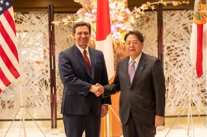 Ron DeSantis se reunió con funcionarios de Japón este lunes