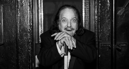Ron Jeremy, un referente de la industria del cine para adultos, que orientó a Paul Thomas Anderson dentro de ese rubro.