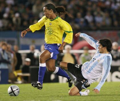 Ronaldinho (8 de junio de 2005): en el punto máximo de su carrera, cuando ganó el Balón de Oro, Dinho llegó para jugar las eliminatorias; fue un triunfo por 3 a 1 para el equipo de Pekerman