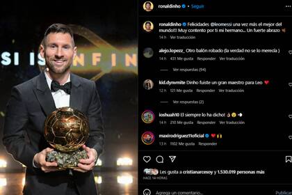 Ronaldinho celebró la premiación de Lionel Messi (Captura Instagram @ronaldinho)