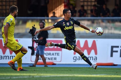 Ronaldo, en acción ante Chievo Verona