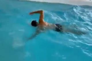 La carrera contrarreloj de Cristiano: se recupera en la pileta para la Champions