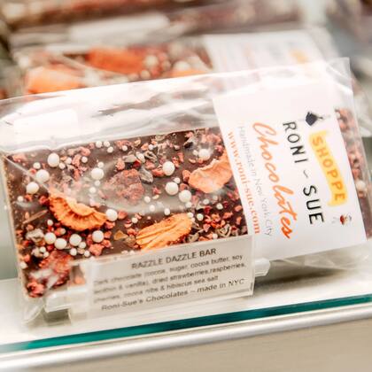 Roni-Sue’s Chocolates también elabora dulces exquisitos