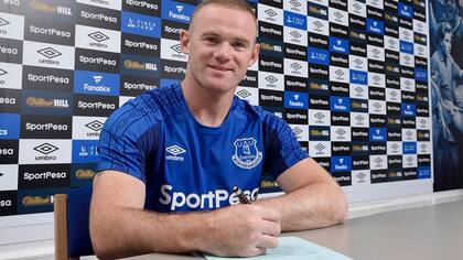 Rooney, de Ibiza a Liverpool