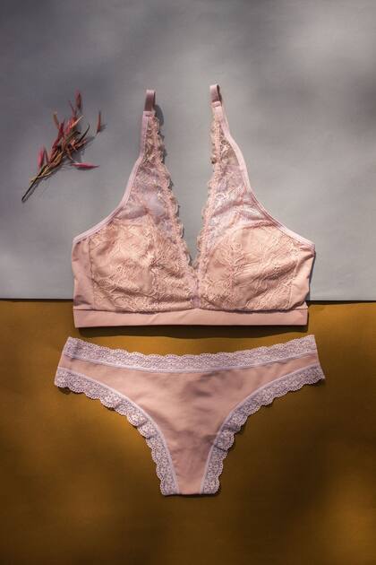 Hijas de Mara naci para dar respuesta a muchas mujeres operadas que no encuentran ropa interior con diseo que se adapte a sus necesidades.