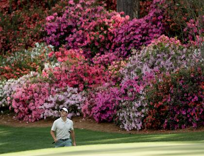 Rory McIlroy en el hoyo 13 de Augusta National, donde se desarrolla el Masters; el norirlandés marcha tercero.