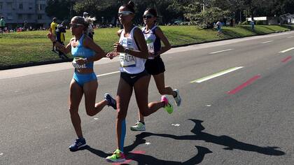 Rosa Godoy y María Peralta en el comienzo de la maratón en Río 2016