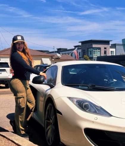 Rosa Isela Guzmán Ortiz ha ganado fama en las redes sociales, en las que a través de clips muestra aspectos de su vida y negocios