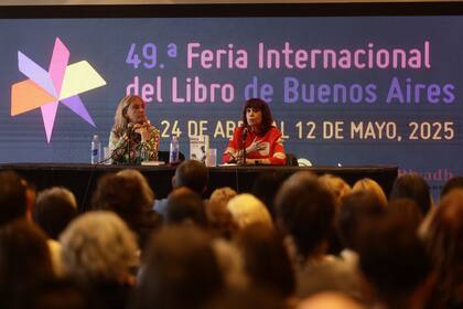 Rosa Montero presentó "Animales difíciles" junto con Hinde Pomeraniec