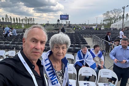 Rosa Rotenberg, sobreviviente del Holocausto y Marcelo Mindlin, presidente del Museo del Holocausto
