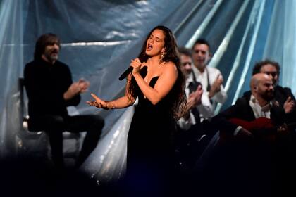 Rosalía, en la apertura de los Latin Grammy 2023