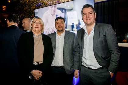 Rosana Bertone, Daniel Harrington y Martín Perez.