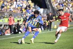 Rosario Central e Independiente disputan un duelo de alto voltaje por los octavos de final