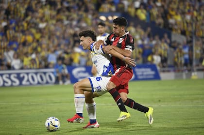 Rosario central enfrenta a River en el estadio gigante de Arroyito, por la tercera fecha del torneo apertura 2026
