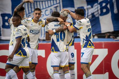 Rosario Central, que viene de golear a Godoy Cruz en el debut, recibe a Lanús en su estadio