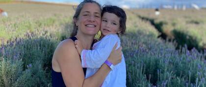 Rosario junto a su hija Antonia.