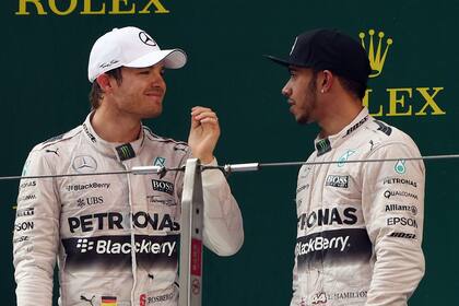 Rosberg y Hamilton, en el podio