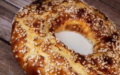 Rosca de Pascua originaria del pueblo de Brez, en Italia, predecesora de la que más tarde se creó en Bolonia y que ganó fama internacional