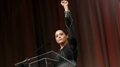 Rose McGowan es una participante activa por los derechos de las mujeres a partir de su denuncia.. 