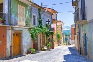 El encantador pueblo de Italia que ofrece 5000 euros a sus futuros residentes