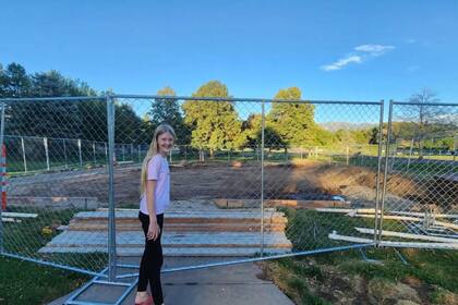 Rosili Olsen antes de que comiencen las obras del patio de juegos que diseño ella