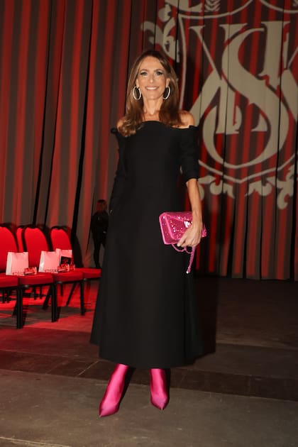 Rossella della Giovampaola compartió la front row con Susana.