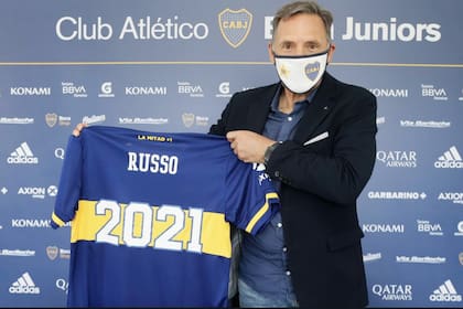 Russo, que renovó con Boca por este año, se hizo responsable de la eliminación en Brasil a manos de Santos.