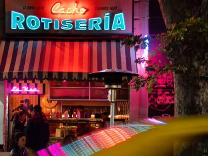 Rotisería + bar, ideal para ir con grupos de amigos