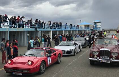 Route des Andes, autos exoticos