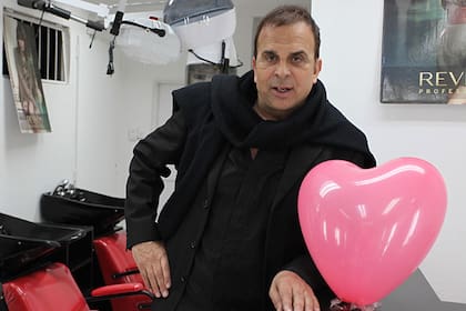 El estilista Rubén Orlando en una imagen de 2020; días atrás del tenso cruce entre la Chiqui y Alfano, el peluquero se sumó a la polémica
