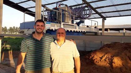 Rubén Alcaraz (derecha), con su hijo Gonzalo