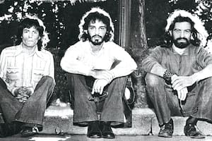 Rubén Basoalto (batería), Ricardo Soulé (guitarra) y Willy Quiroga (bajo), Vox Dei en formato trío, después de grabar La Biblia